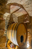 <center>Domaine des Bormettes</center>A droite, on voit l'entaille où se logeait la poutre qui soutenait la vis en bois que le moulinier manoeuvrait.