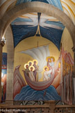 <center>Le monastère orthodoxe Saint Michel du Var</center>A gauche de l'entrée. L'archange Raphaël  conseille à Tobie de prendre le poisson qui va guérir de sa cécité son père, et Sara, sa future femme, tourmentée par sept démons. Encadrant la porte, l'archange Raphaël.