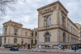 <center>Le musée et la Bibliothèque d’Art de Toulon. </center>Les deux ailes du bâtiment.