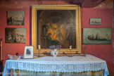 <center>Château d'Aulan.</center> Saint Pierre aux liens, de Fortuné Layraud. Les petits tableaux sont de Henry Gaudemaris.