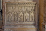 <center>Sacristie Nord.</center>Fragments du tombeau du cardinal Albornoz. Moulage de plâtre.
Don de sa majesté Alphonse xiii. Roi d’Espagne. 1923 Avignon, Palais des papes.