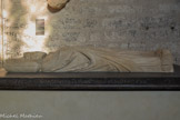<center>La Sacristie Sud</center>Gisant de Clément V (1305 - 1314). Moulage de Plâtre. 1924. Don de L'état Français, Palais des Papes.