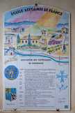 <center>Le temple de Lourmarin</center>1471/94 : Transaction d'habitation entre les seigneurs d'Agoult et les premières familles vaudoises.
1523 : Transaction d'habitation entre Louise d'Agoult et 80 familles vaudoises venues des Alpes piémontaises.
1545 : Massacre des vaudois du Luberon. Lourmarin est détruit sauf la maison du Bailly. Certains habitants émigrent.
1598 : Edit de Nantes signe par Henry IV, c’est une première convention des droits de l'homme, donc des protestants. 
1601 : Construction du premier temple au cœur du village.
1663 : Edit royal de Louis XIV interdisant l’exercice du culte. Le temple est démoli. Nouvel exode vers les pays étrangers.
1685 : Révocation de l’édit de Nantes par Louis XIV.
1787 : « Edit de tolérance » de Louis XVI et déclaration des droits de l’Homme en 1789.
1802/16 : Construction du temple , le plus grand de la région. C’est le siège du consistoire.
1818 : Inauguration du temple. Il y a 1 100 protestants. 
1844 : Acquisition de l’orgue et pose de la cloche (du fondeur Pierron en 1849).
1990 : Classement du temple sur l’inventaire supplémentaire des monuments historiques.
1993/86 : Restauration du temple sous la direction de D. Tournaire, architecte.