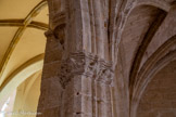 <center>L'église Saint-Trophime-Saint-André</center>Imposte romane.