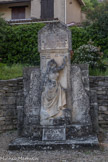 <center>Le Beaucet.</center> Monument élevé à la mémoire de 5 résistants du hameau de Barbarenc.